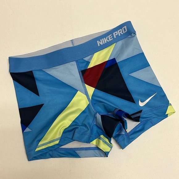 Nike Pro shorts - Picture 1 of 9